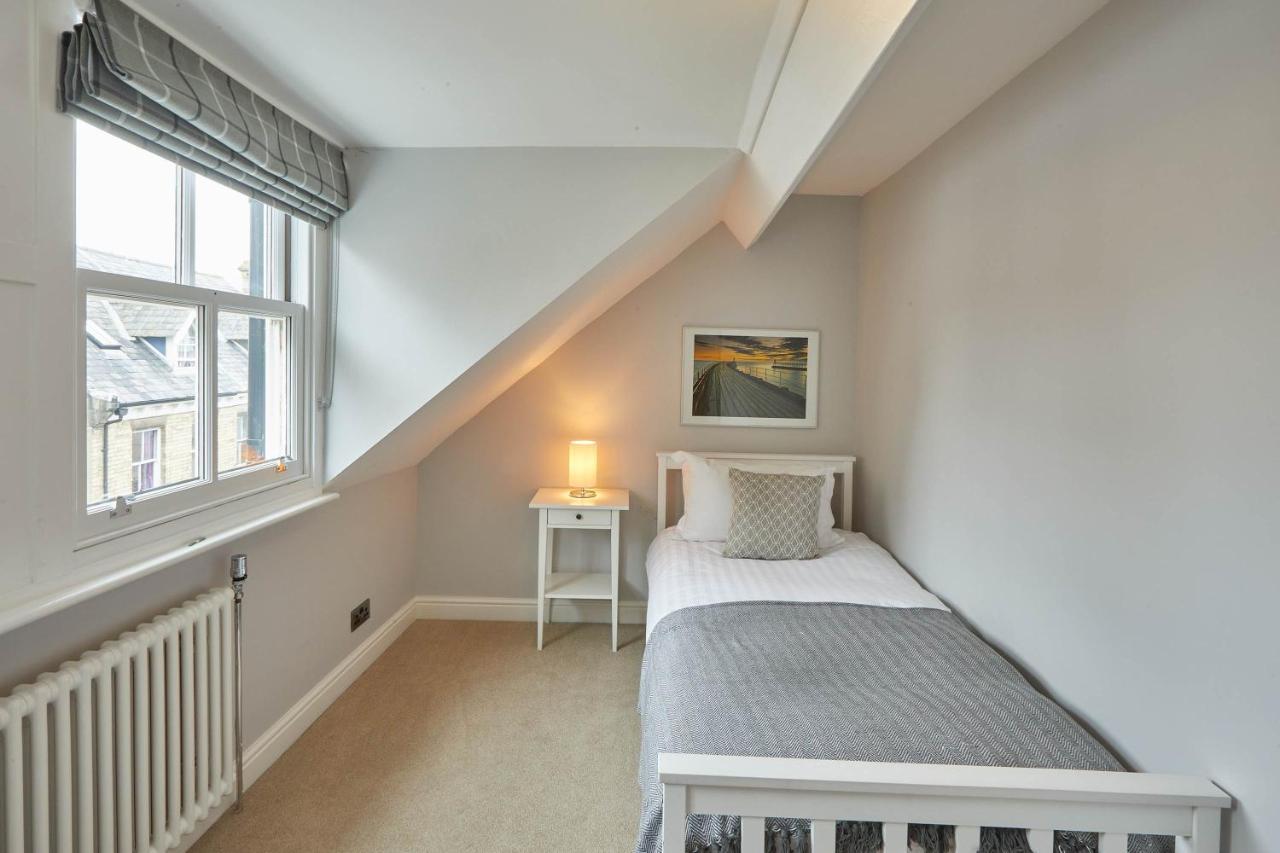 Host & Stay - Henderson House Whitby Esterno foto