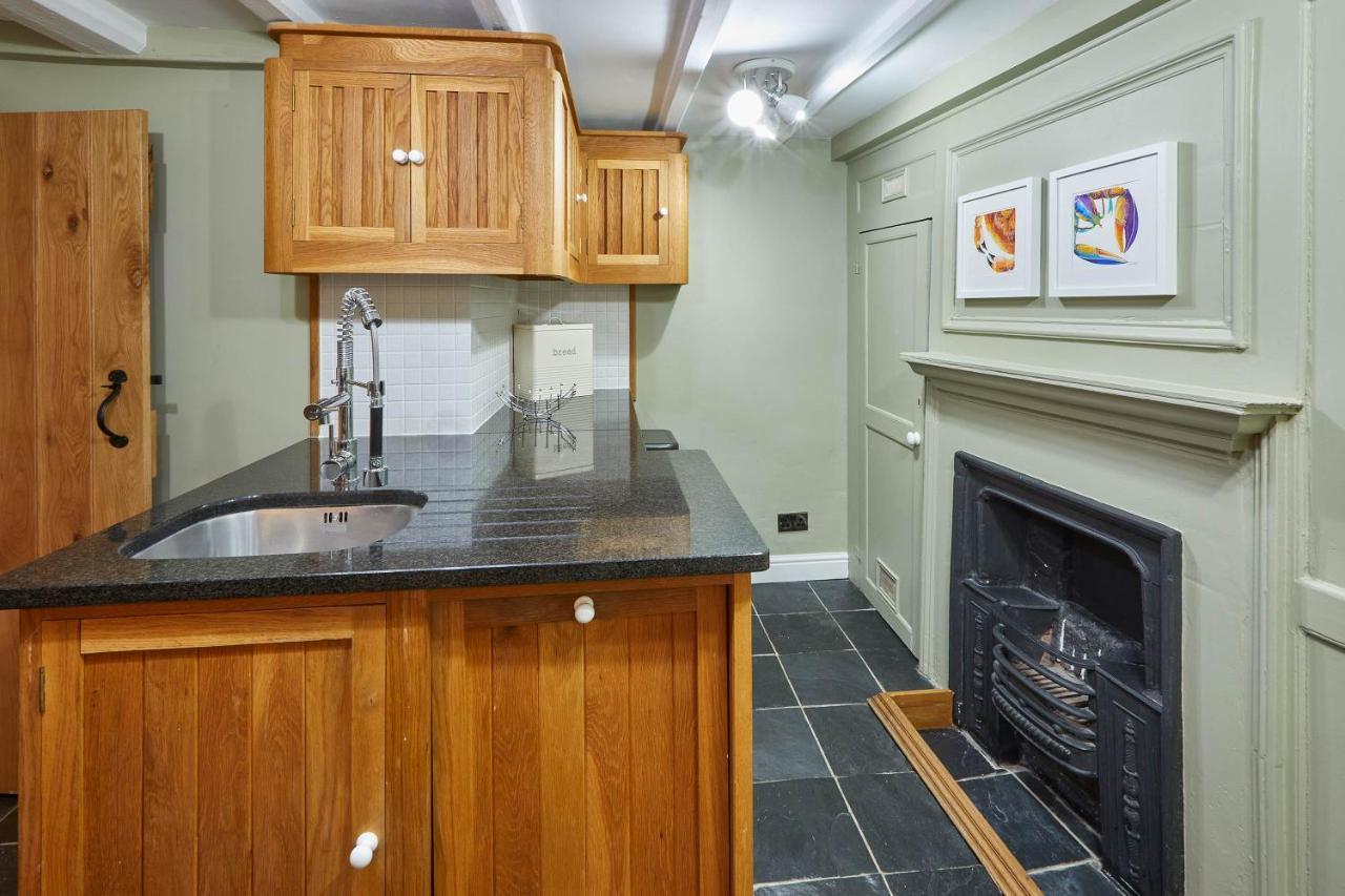 Host & Stay - Henderson House Whitby Esterno foto