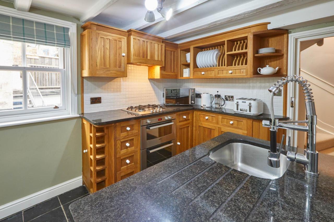 Host & Stay - Henderson House Whitby Esterno foto