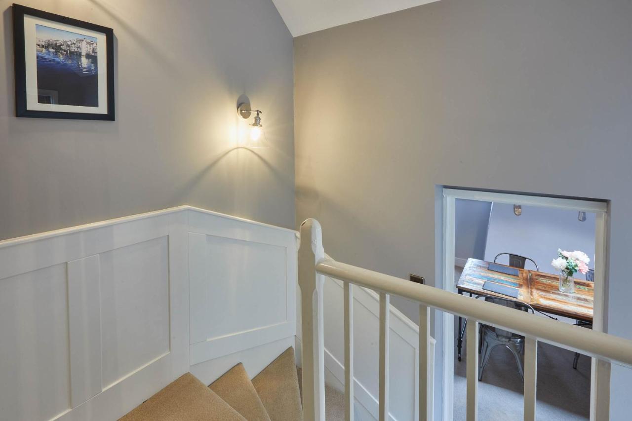 Host & Stay - Henderson House Whitby Esterno foto